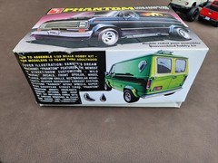 AMT Phantom Ford Econoline Custom Van AMT767/12 1/25