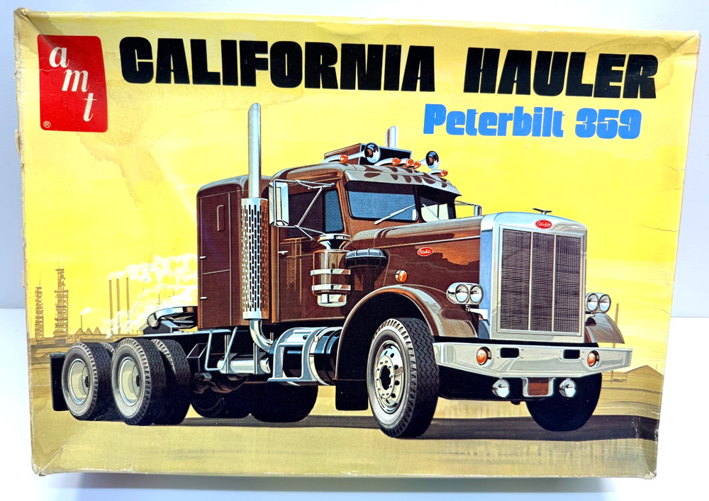 AMT 1:25 Scale Peterbilt California Hauler 359 Semi Truck Sealed Inside Model