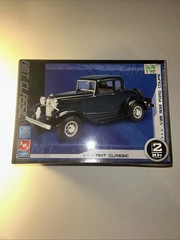 AMT ERTL AMT Classic 1932 Ford Coupe 1/25 Scaled Sealed In Plastic