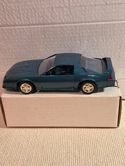 1991 Chevrolet Camaro Z-28. 1/25 plastic AMT/ERTL in Dark Teal Blue Met.