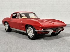 1/24 Scale Nicely Built 1963 Chevrolet CORVETTE Split Window RED Coupe Model Kit