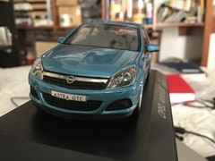 1/43 minichamps Opel Astra, GTC blue , 2door hatch mint++ !