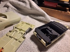 Johan Plastic Car Model Kit Parts 69 Roadrunner 1/25Chassis Engine Clear Trim
