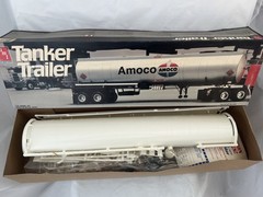 Amt/Ertl VINTAGE AMOCO Tanker Trailer 1/25 Model Kit (Sealed Part Bags) NIOB