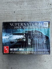 AMT 1/25 Chevrolet Impala 1967 Supernatural “Join the Hunt” Model Kit AMT1124M