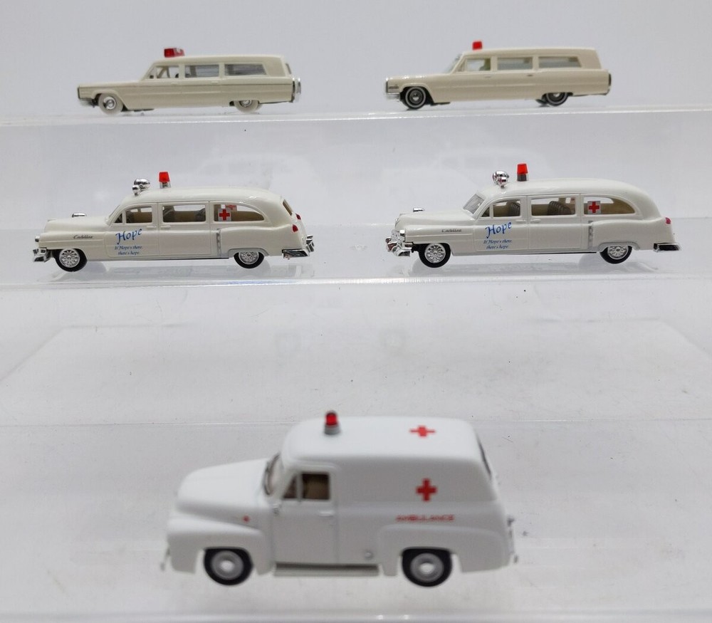 Busch & Other Assorted HO Scale Ambulance Cars [5] LN