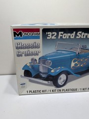 ✨Open Box✨ ’32 Ford Street Rod 1:24 Classic Cruiser Scale Monogram Model Kit