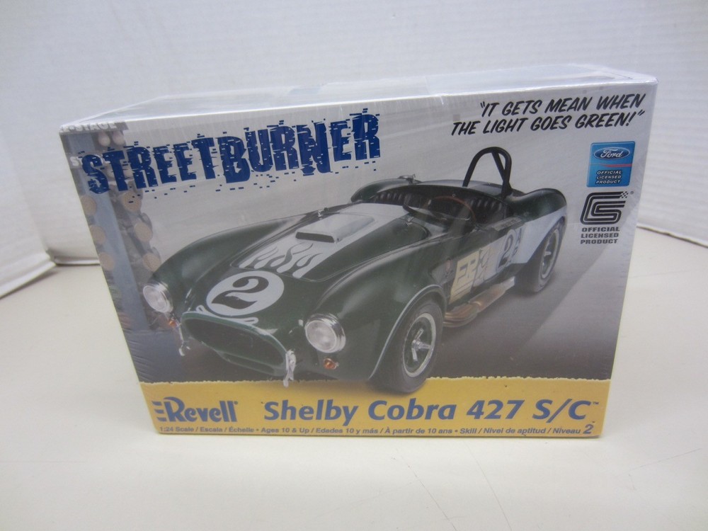 Revell STREETBURNER Shelby Cobra 427 S/C Scale 1/24 85-2828 2009 Factory Sealed