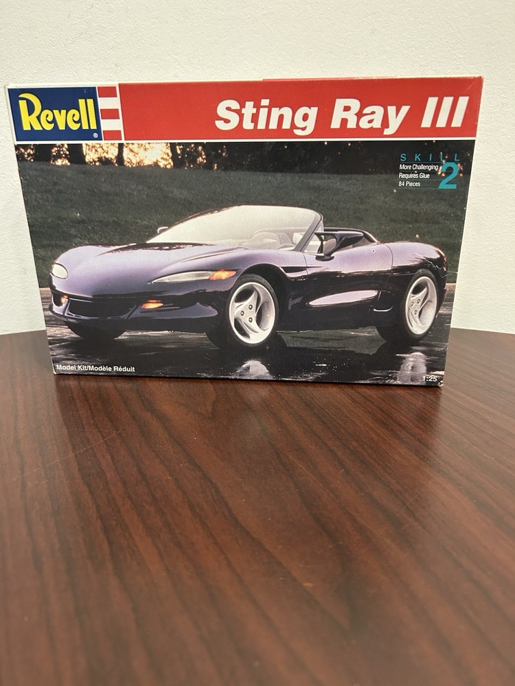 Revell Sting Ray III 1:25 Scale Kit # 7346 Factory Bagged Parts