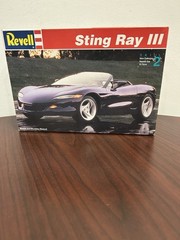 Revell Sting Ray III 1:25 Scale Kit # 7346 Factory Bagged Parts