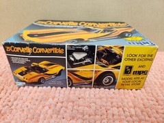 VINTAGE MPC 75 Corvette Convertible Model Kit 1/25 #6360 VTG
