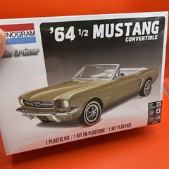 64-1/2 Mustang Convertible Revell Tires Wheel Hubs Set 4 Model Parts 1:24 New 3