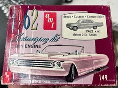 AMT K-362 1962 Mercury Meteor Sedan Annual Vintage Car Model KIT 1/25 McM