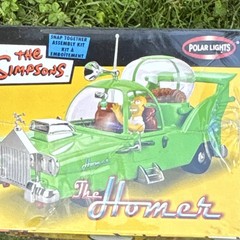 Polar Lights The Simpsons The Homer Snap-Together Car Kit w/ Figure Green 04000