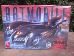 DC Comics Batman & Robin Batmobile Car Model Car Kit- 1/25 scale AMT (2022) NEW