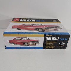 AMT 1964 FORD GALAXIE 500-XL 1/25 SCALE MODEL KIT “Craftsman Plus Series” READ