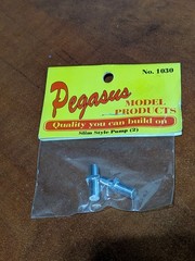 Pegasus – #1030 – 1:24/25 Scale – Slim Style Pump (2) – NOS