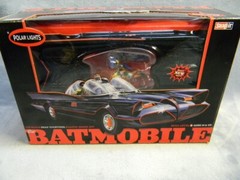 1/25 SCALE POLAR LIGHTS 1966 TV SHOW BATMOBILE SNAP-TOGETHER BLACK MODEL KIT-MIB
