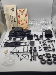 Vintage AMT Ford 1940 Ford Deluxe Coupe 3 in 1 customizing kit UNBUILT IN BOX