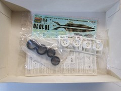 Hasegawa 1:24 Scale Kremer Kenwood Porsche 962C model kit #CC013:1200