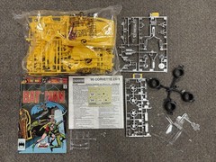 + Monogram 1:24 Scale ’95 Corvette ZR-1 The Last ZR-1 w/ Batman Comic 2455