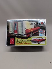 AMT 1/25 Scale Model 1965 Chevy El Camino Pickup w/ Custom Camper AMT1364 Sealed