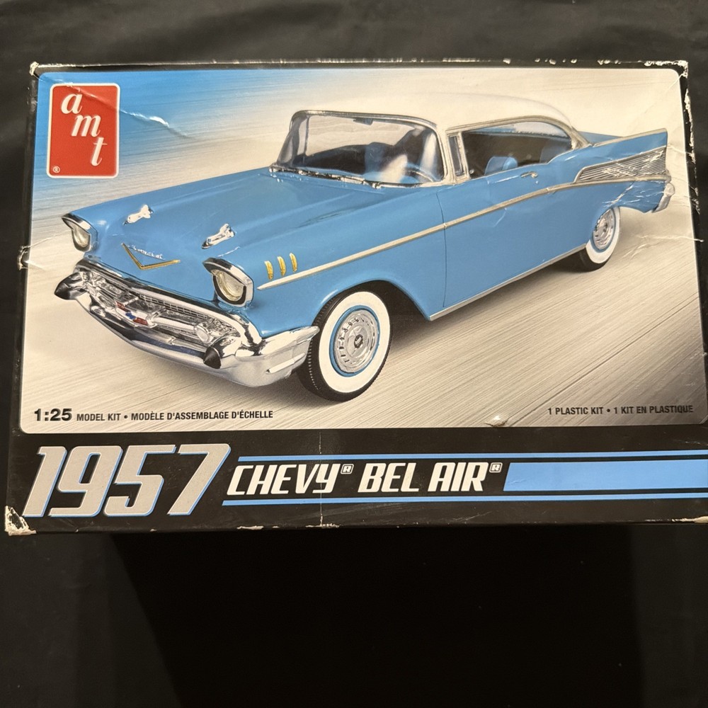 VINTAGE AMT 1957 Chevy Bel Air 1/25 Scale Plastic Model – As Pictured 😎