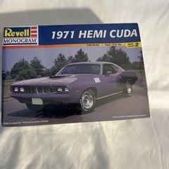 Revell Monogram 1971 Hemi Cuda Plymouth 1:24 Unassembled Factory Sealed