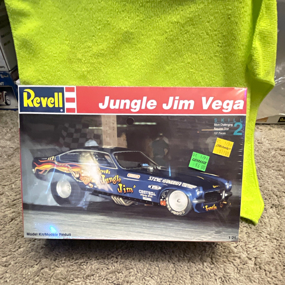 Revell Jungle Jim Vega 1:25 Plastic Model Kit Skill 2 Age 10+ MPN 7356