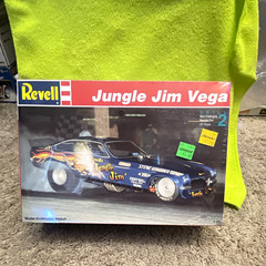 Revell Jungle Jim Vega 1:25 Plastic Model Kit Skill 2 Age 10+ MPN 7356