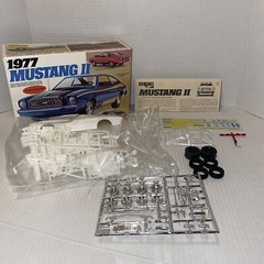 MPC 1977 Mustang II 1/25 Model Kit #1-7713 Sealed Inside