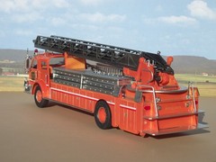 1/25 scale American LaFrance ladder truck, built by Bill Ayer