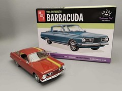 SKILL 2 MODEL KIT 1965 PLYMOUTH BARRACUDA 1/25 SCALE CAR BY AMT AMT1431 New