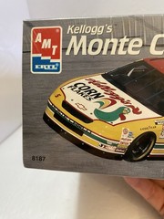 AMT Kellogg’s Chevy Monte Carlo Labonte #5 1:25 Model Kit 1995 #8187 NEW SEALED
