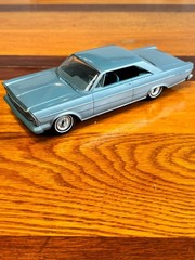 AMT 1965 FORD Galaxie 500 XL Promo Dealer Model 1:25 scale 8.25×3″