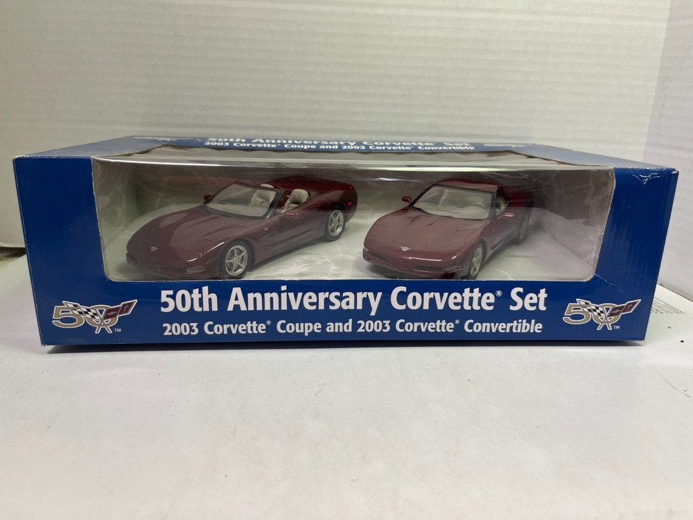 1/25 REVELL 50TH ANNIVERSARY 2003 CHEVROLET CORVETTE COUPE & CONVERTIBLE PROMO’S