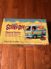 Polar Lights Scooby-Doo Mystery Machine Snap Together Model Kit Vintage Y2k New