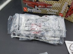 AMT #31279 1962 Pontiac Catalina – Pro Shop Series 1/25 Scale Plastic Model Kit