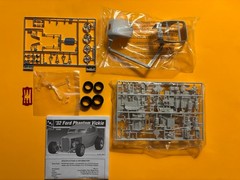 1932 FORD PHANTOM VICKIE HOT ROD MODEL KIT AMT ERTL 1/25 SCALE NEW COOL LOOK!!