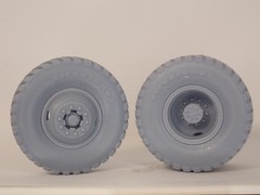 1 /25 Scale Big Rig Semi Truck 24.5″ Firestone Field & Turf Heavy Hauler Tires