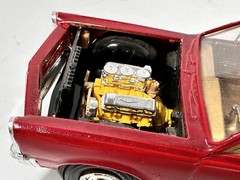 PONTIAC GTO 1965 Built Up Red and White Vintage Assembled Model Car 1:25 Scale