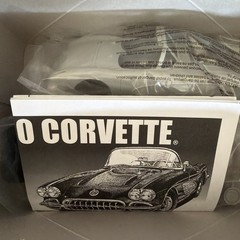 AMT 1960 Corvette Convertible Model Car Kit 1/25 Scale Open Box Sealed Parts