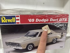 Revell 7603 1/25 Scale ’69 Dodge Dart GTS Plastic Model Kit