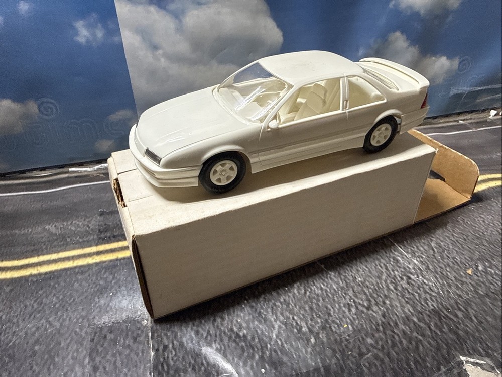 AMT/Ertl, 1/24 sc.1990 Chevrolet Beretta GTZ cpe, Dealer promotional model, New