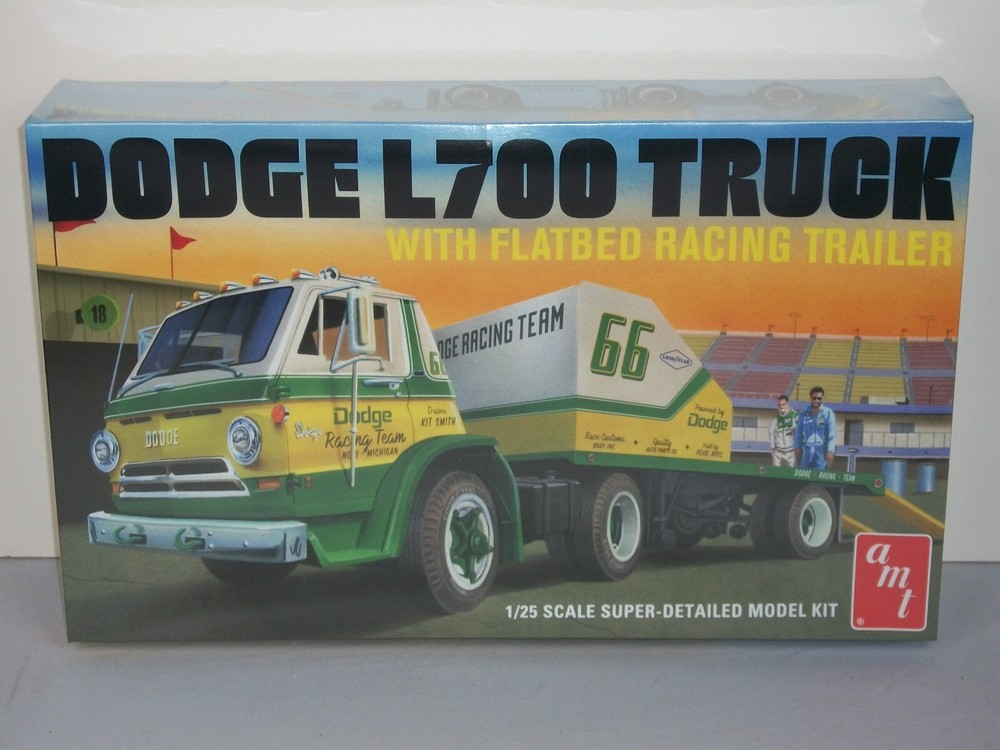 AMT 1/25 Scale Dodge L700 Truck With Flatbed Racing Trailer – Factory Sealed