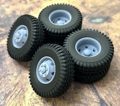 Resin 1/24 Scale: 15-inch “6-Hole” Dually Wheels W/ Commercial Truck Tires