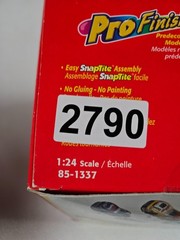 Revell 1:24 Predecorated VW New Beetle Pro Finish Kit #85-1337 NIB