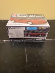 AMT ERTL 1996 Chevrolet Camaro Z28 Convertible 1:25 Scale Model Kit Red
