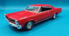 1965 Pontiac GTO Tempest Lemans Hardtop AMT 1:25 Model Painted Built mABR-01
