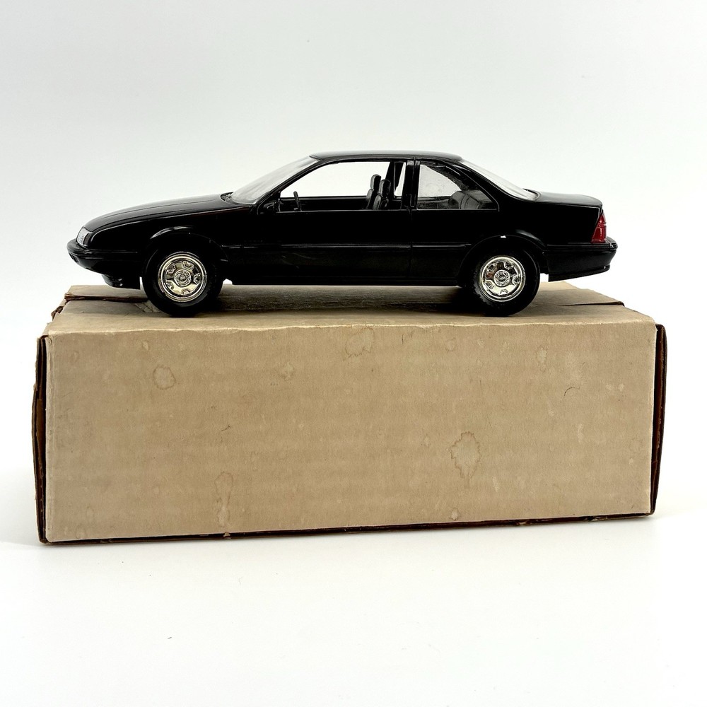AMT ERTL 1989 Chevy Beretta GT 1:25 Dealer Promo Model Black #6058 w/Box (M)